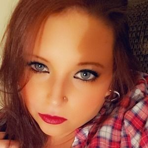 Meet your Posher, Connie